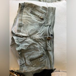 American eagle outfitters army green shorts